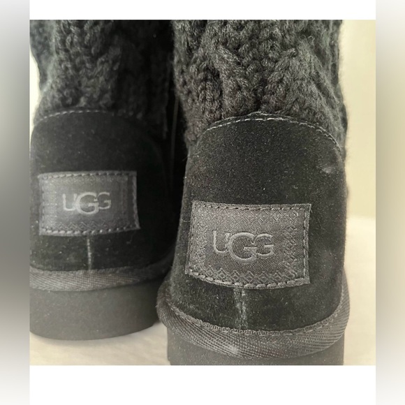 NWT UGG Cable Boot - Picture 11 of 14